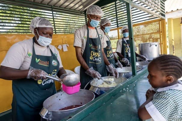 Repas quotidiens pour 40 enfants